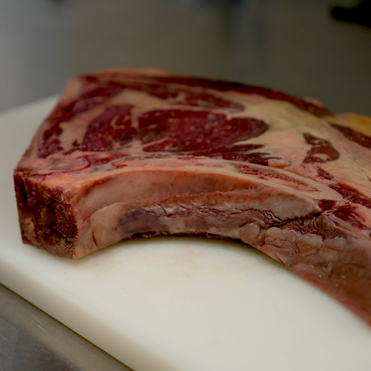 【世界一のステーキに認定】スペイン産 長期熟成 ルビアガジェガ牛 ( ルビアガレガ ) 骨付きリブロイン