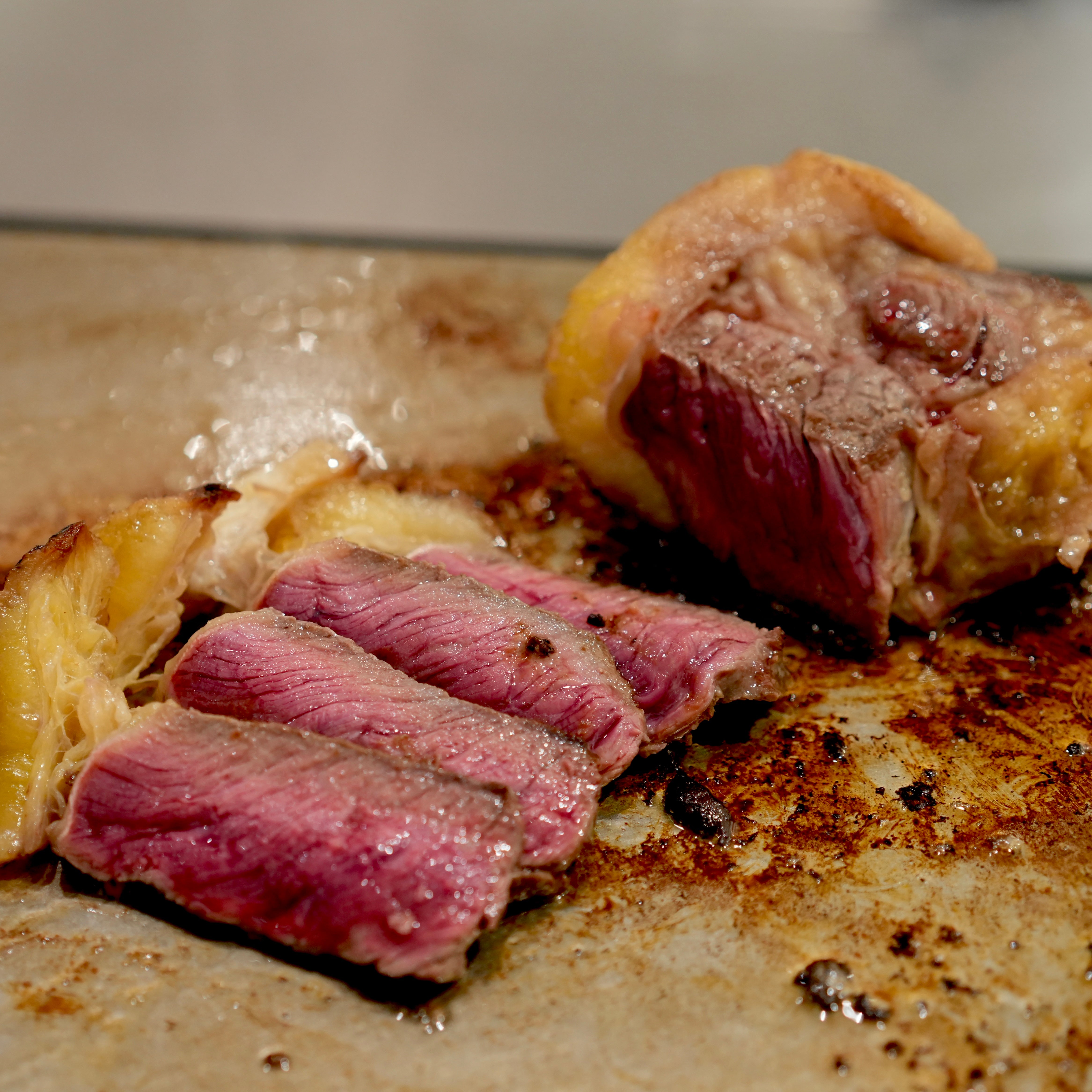 【世界一のステーキに認定】スペイン産 長期熟成 ルビアガジェガ牛 ( ルビアガレガ ) 骨付きストリップロイン